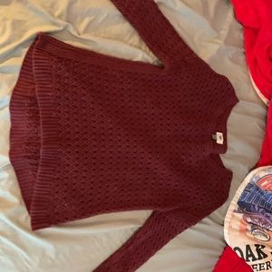 Old Navy Maroon sweater
